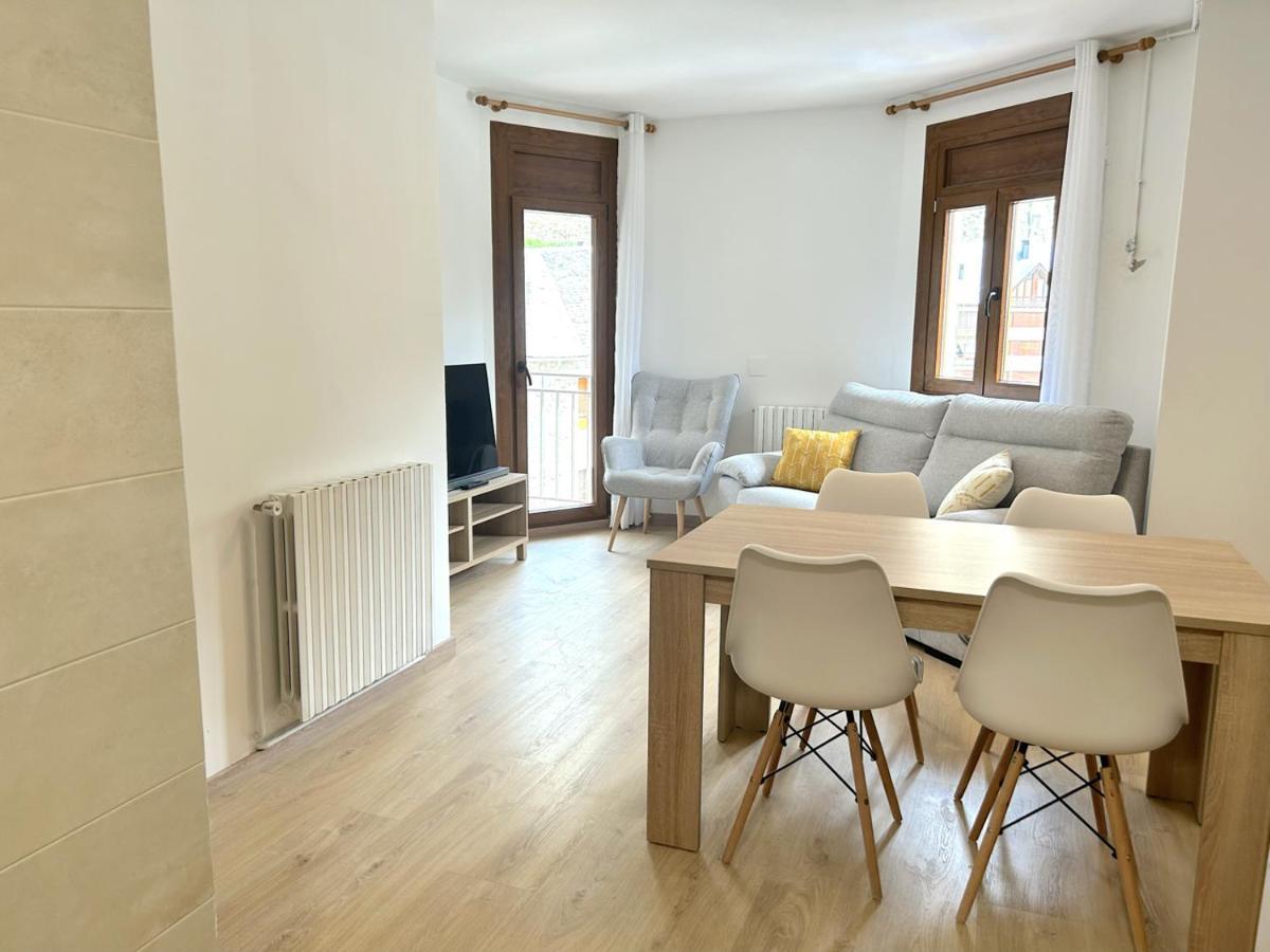אסטרי ד'אנאו Apartament Comfortable Amb Vistes I Centric By Rural D'Aneu מראה חיצוני תמונה